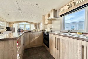 Kitchen- click for photo gallery